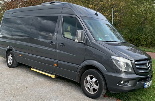 Mit unserem Chauffeurservice kommen Sie immer entspannt und zeitgenau an Ihr Ziel